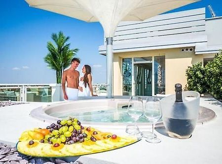Hotel Colombo リド・ディ・イエゾロ エクステリア 写真