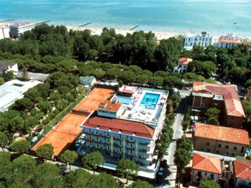 Hotel Colombo リド・ディ・イエゾロ エクステリア 写真
